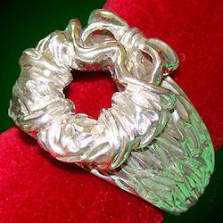 Replica Silver Miracle on 34th Street Wreath Ring